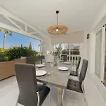 In Elviria, A Retreat Among Palm Trees, With Private Heated Pool And Barbecue, *