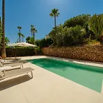 In Elviria, A Retreat Among Palm Trees, With Private Heated Pool And Barbecue, * Marbella