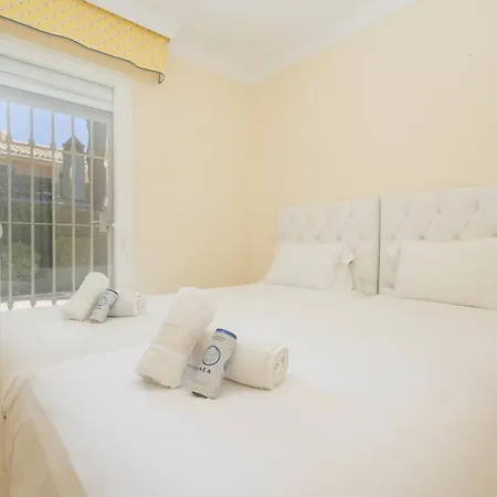 Stunning With Private Pool In Elviria Next To Golf Course