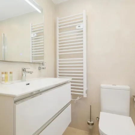 Villa Stunning With Private Pool In Elviria Next To Golf Course *