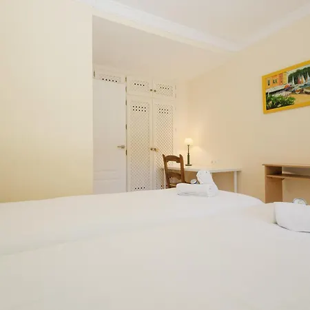 Villa Stunning With Private Pool In Elviria Next To Golf Course *