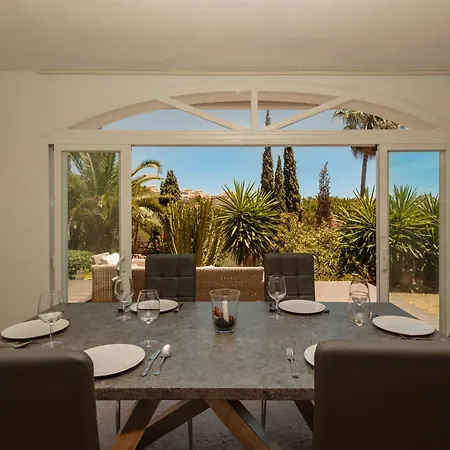 Stunning With Private Pool In Elviria Next To Golf Course Villa