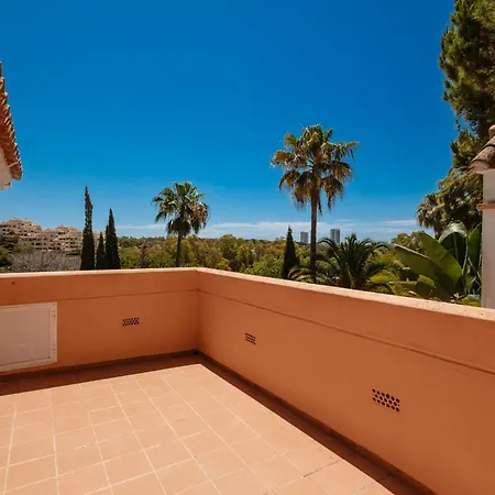 Stunning With Private Pool In Elviria Next To Golf Course