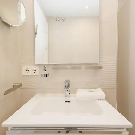 Villa Stunning With Private Pool In Elviria Next To Golf Course