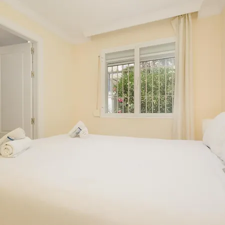 Stunning With Private Pool In Elviria Next To Golf Course *