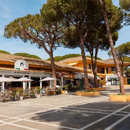 Βίλα Pina - A Retreat Among Palm Trees, With A Private Pool And Barbecue In Elviria,