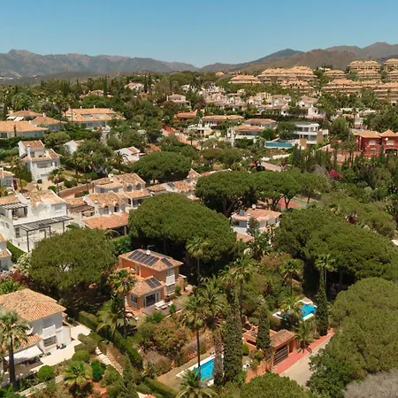 Stunning With Private Pool In Elviria Next To Golf Course